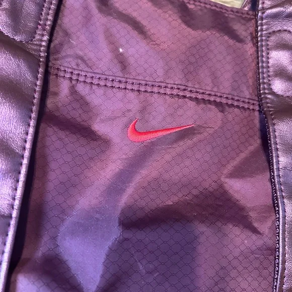 Nike Tote Bag Maroon - Picture 4 of 7